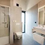 Demaenova 4*