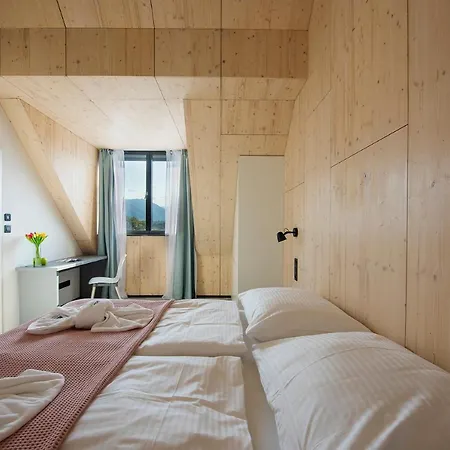 Demaenova Resort 4*