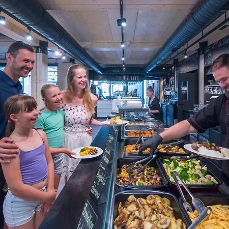 Üdülőközpont Demaenova Lipótszentmiklós